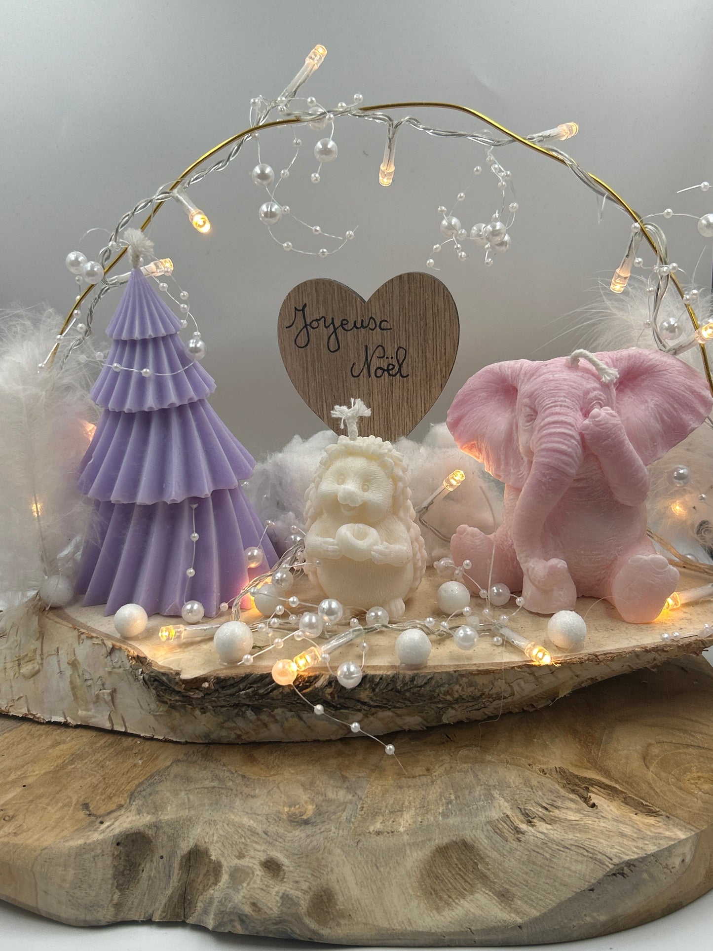 Composition sapin, éléphant et hérisson