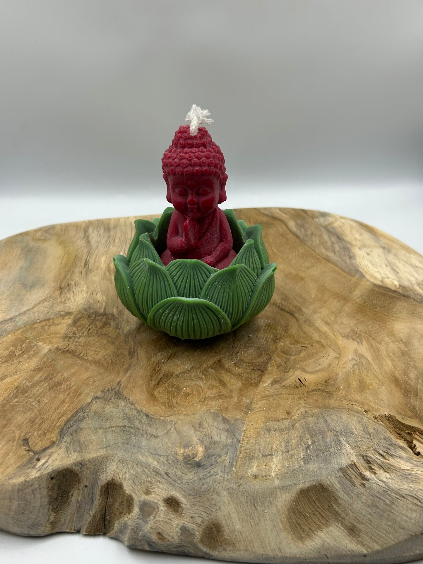 Bougies bouddha dans son lotus