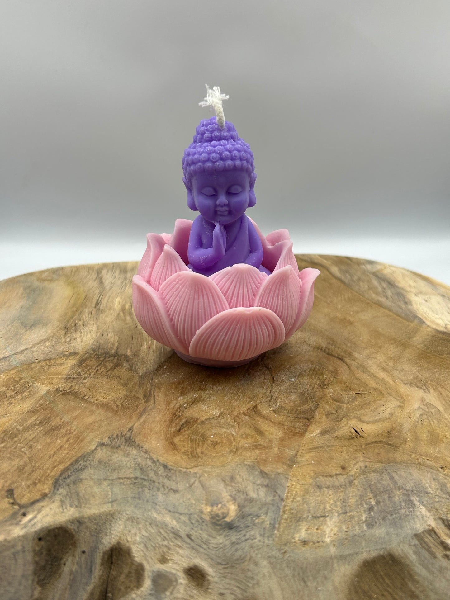 Bougies bouddha dans son lotus