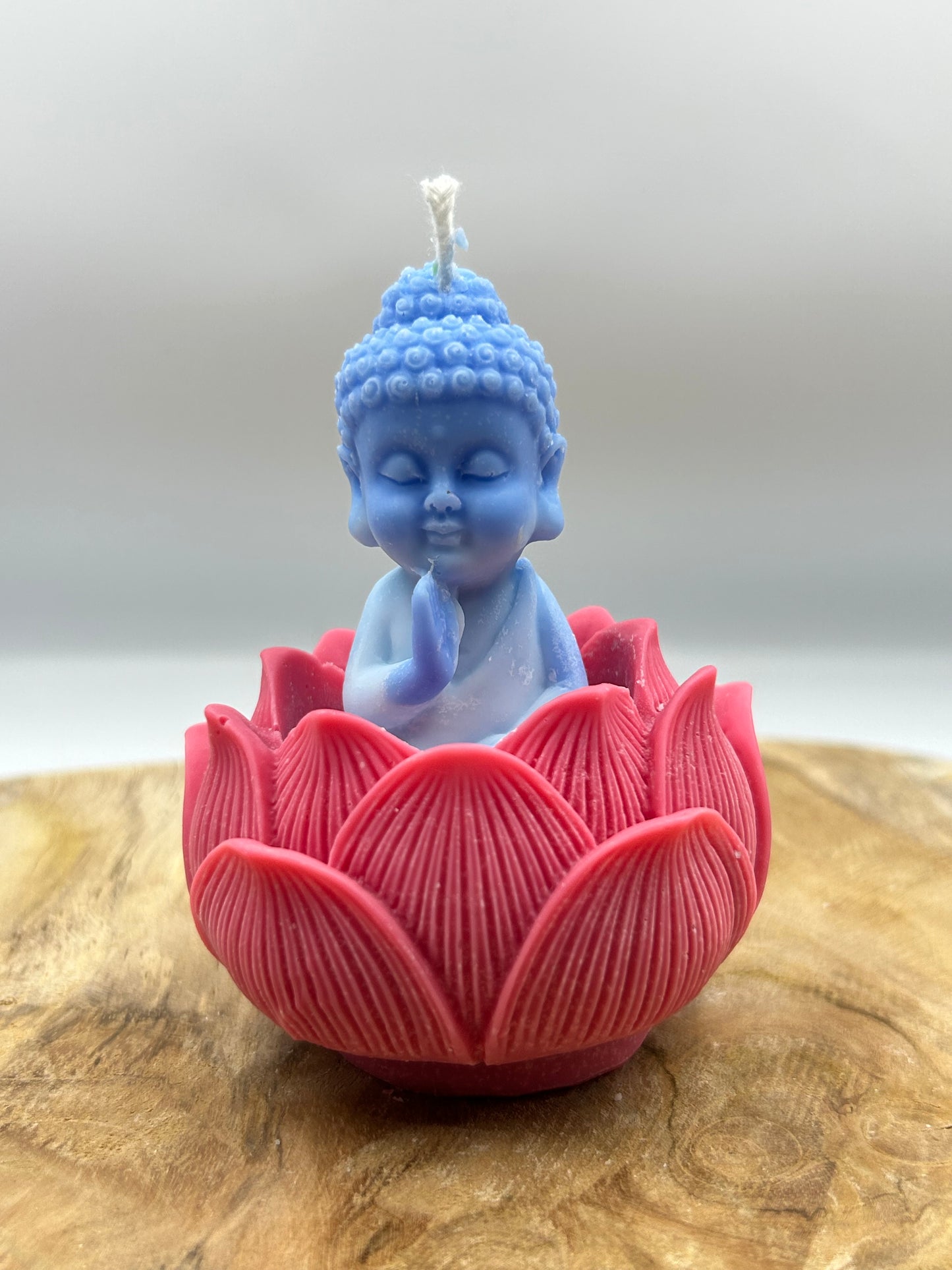Bougies bouddha dans son lotus