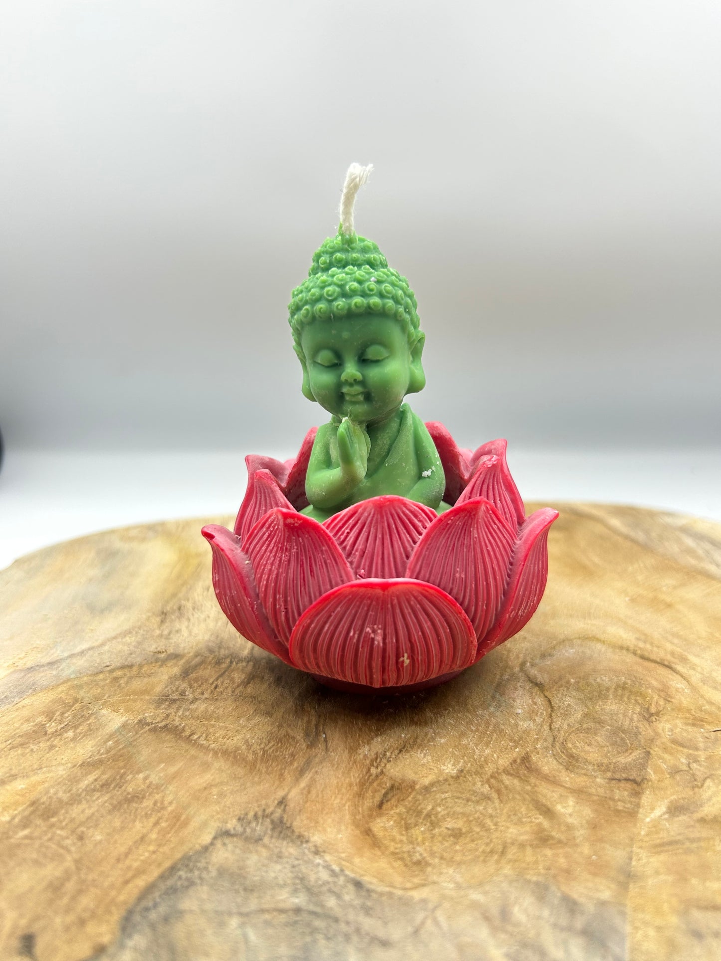 Bougies bouddha dans son lotus