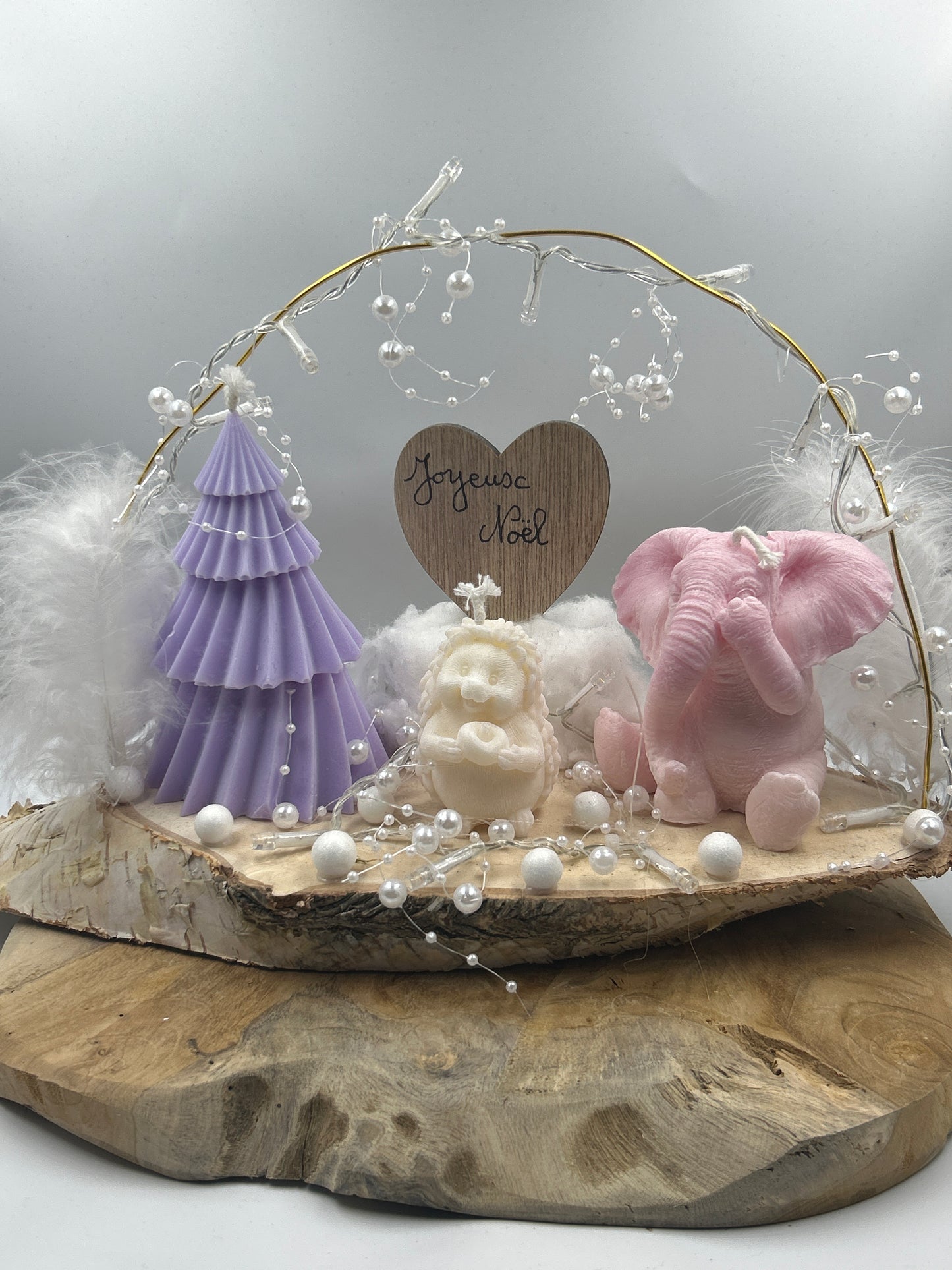 Composition sapin, éléphant et hérisson